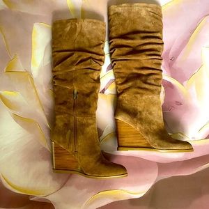 Suede wedge heel boot